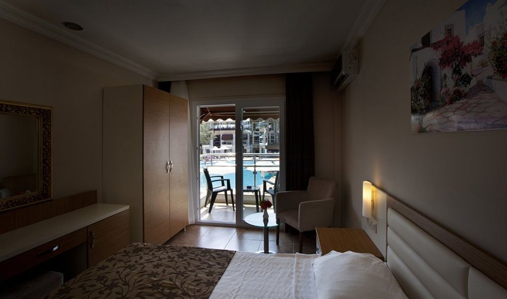 Bitez Risa Hotel Luaran gambar